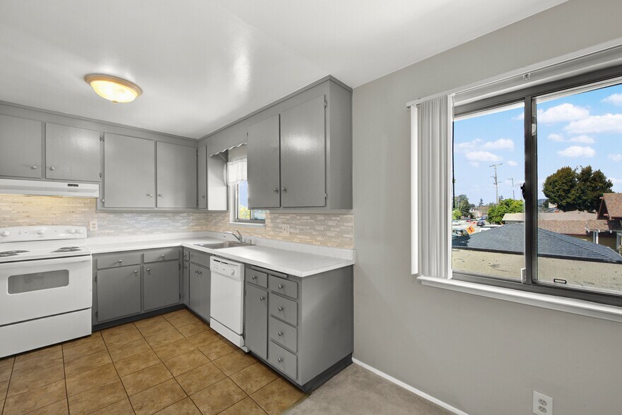 More Photos Of 1888 Bancroft Ave, San Leandro Apartments For Sale