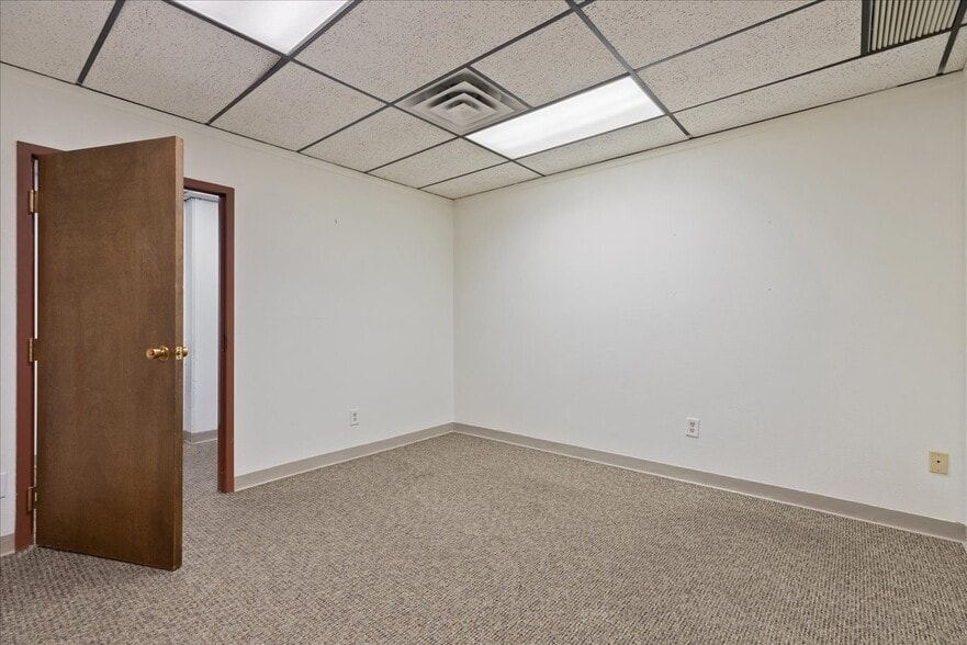 More Photos Of 1780 Westland Rd, Cheyenne Office For Sale