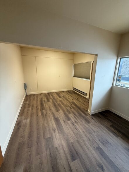 More Photos Of 8535-8537 Phinney Ave N, Seattle Medical For Lease