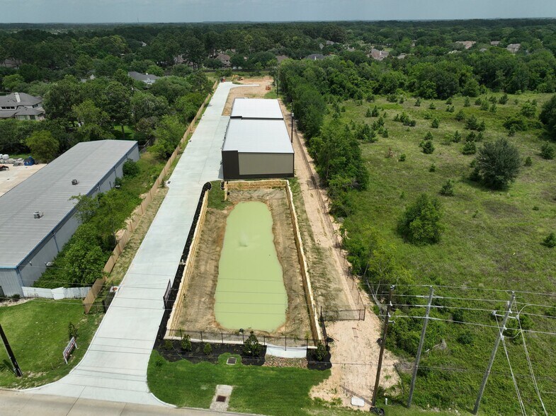 More Photos Of 17214 Huffmeister Rd, Cypress Showroom For Sale