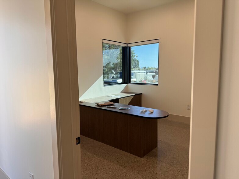 More Photos Of 2882 E Russell Rd, Las Vegas Office For Sale