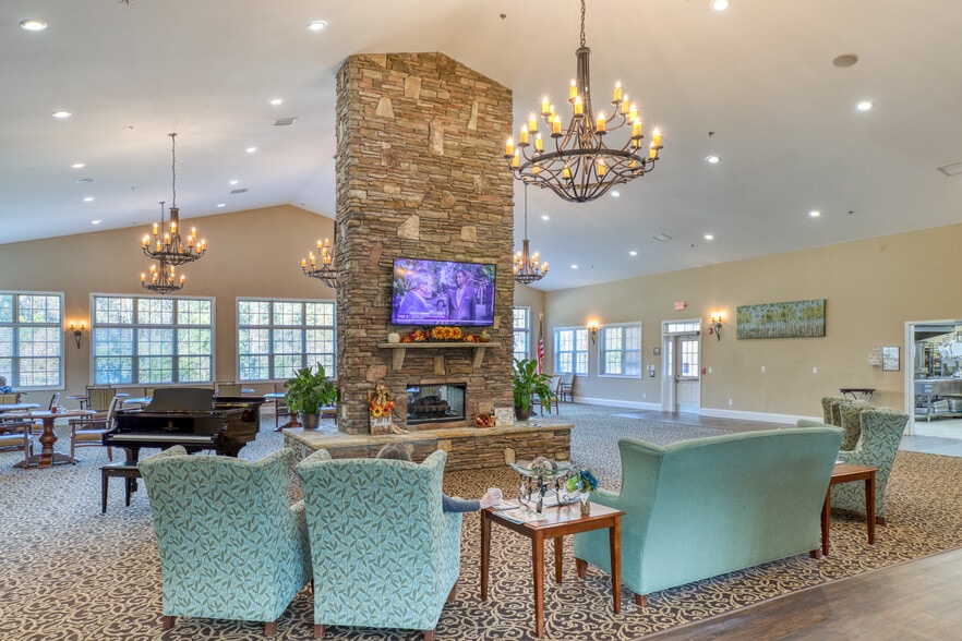 More Photos Of 138 Gateway Ln, Bethlehem Assisted Living For Sale