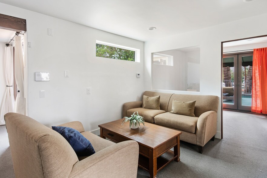 More Photos Of 51370 Avenida Bermudas, La Quinta Office Residential For Sale
