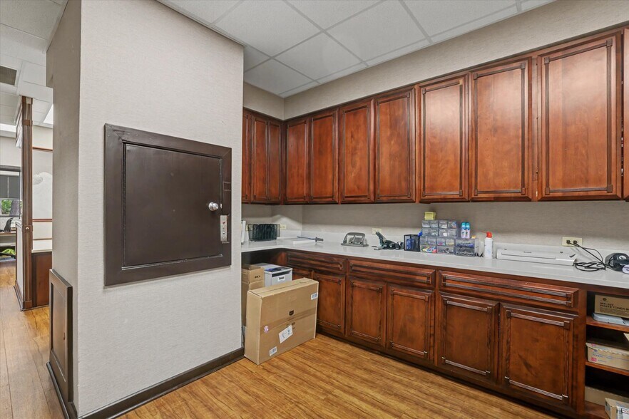 More Photos Of 3660 Hartsfield Rd, Tallahassee Office For Sale