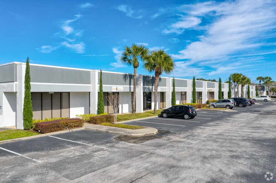 More Photos Of 6903-6947 University Blvd, Winter Park Unknown For Lease