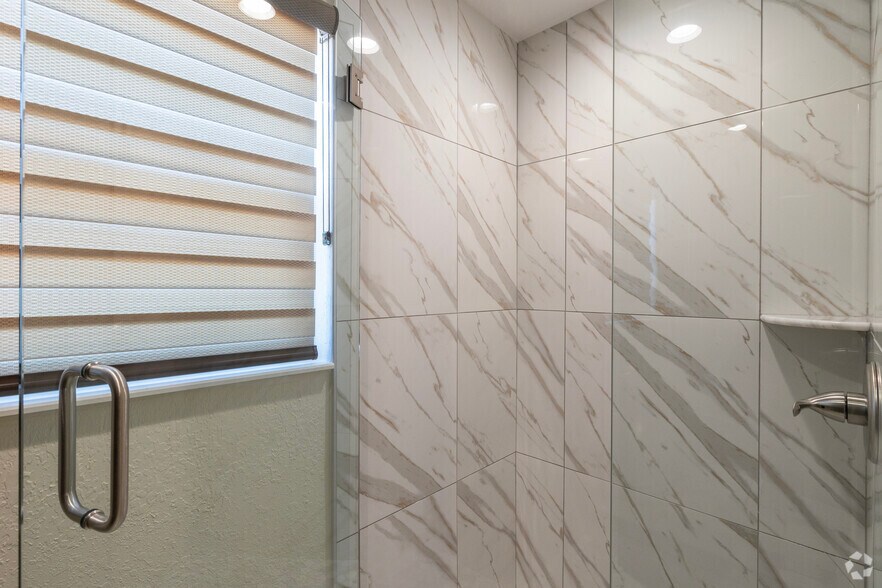 More Photos Of 5116 N Armenia Ave, Tampa Office For Lease