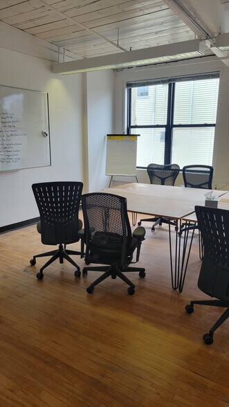 More Photos Of 90 Hamilton St, Cambridge Office For Sale