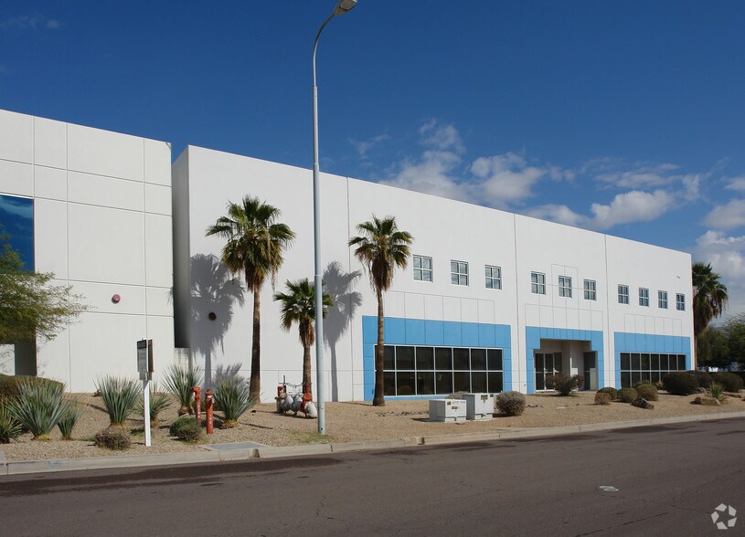 More Photos Of 7100 W Erie St, Chandler Manufacturing For Sale