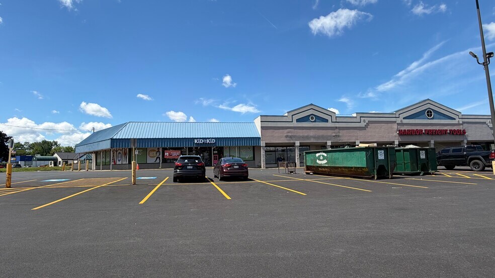 More Photos Of 709 N Main St, North Syracuse Unknown For Lease
