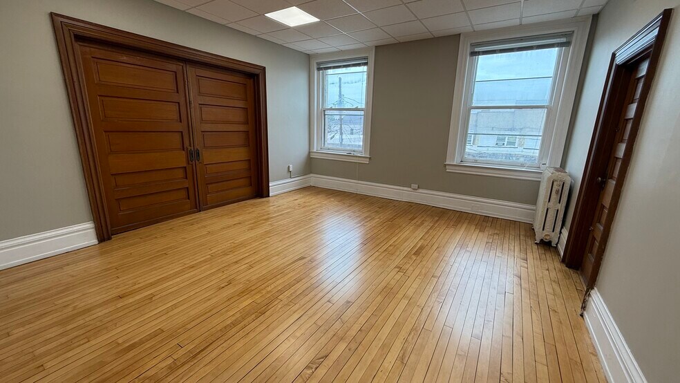 More Photos Of 242-248 W Broad St, Quakertown Office For Sale