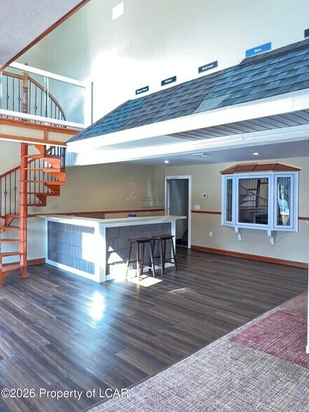 More Photos Of 197 Courtdale Ave, Courtdale Flex For Sale