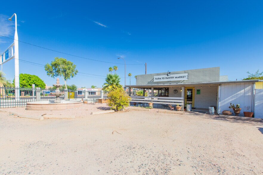 More Photos Of 3039 N Scottsdale Rd, Scottsdale Freestanding For Sale