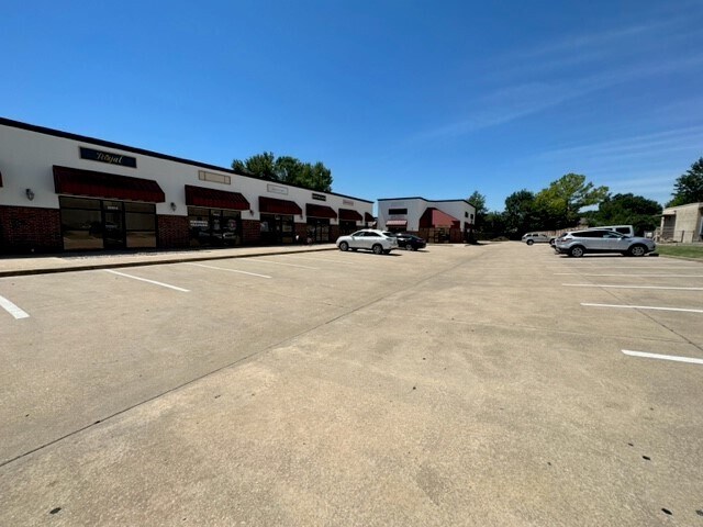 More Photos Of 9246 S Sheridan Rd, Tulsa Freestanding For Lease