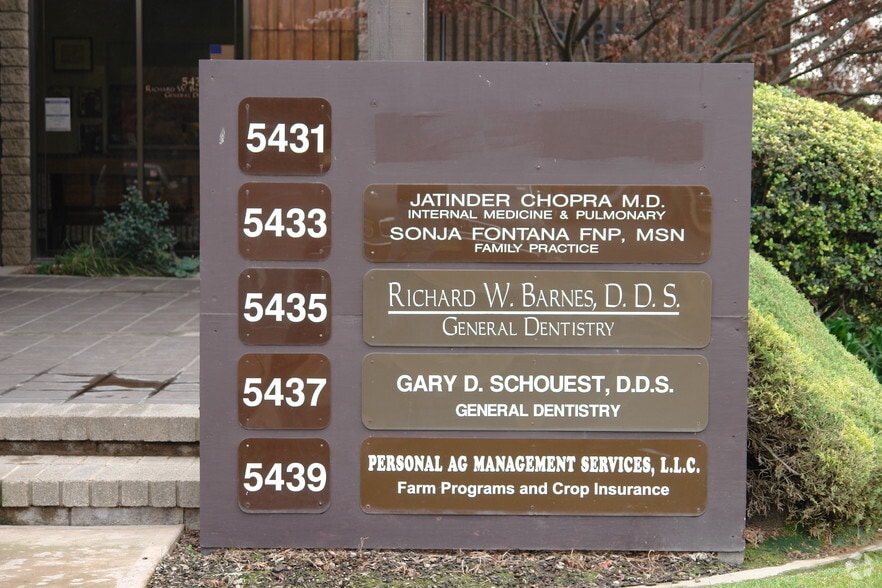 More Photos Of 5431-5439 W Hillsdale Ave, Visalia Office For Lease