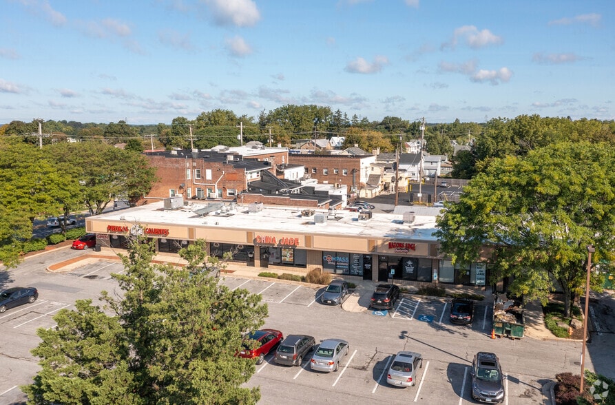 More Photos Of 21-25 Main St, Reisterstown Unknown For Lease
