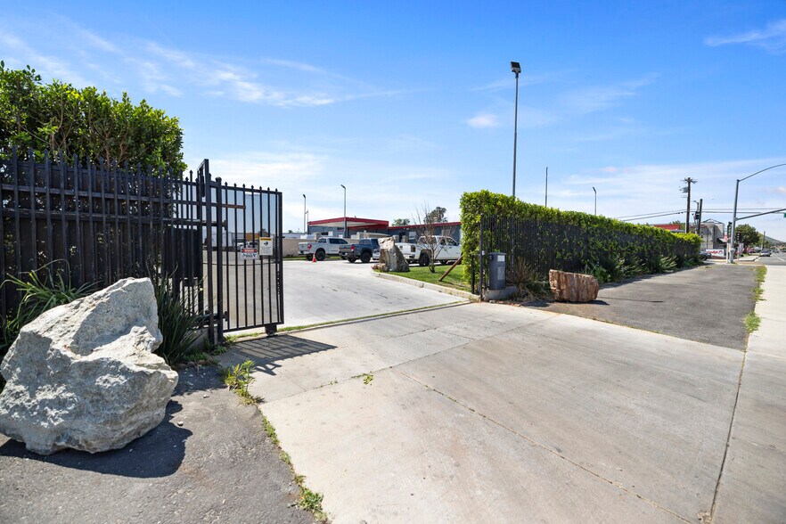 More Photos Of 9920 Arlington Ave, Riverside Land For Sale