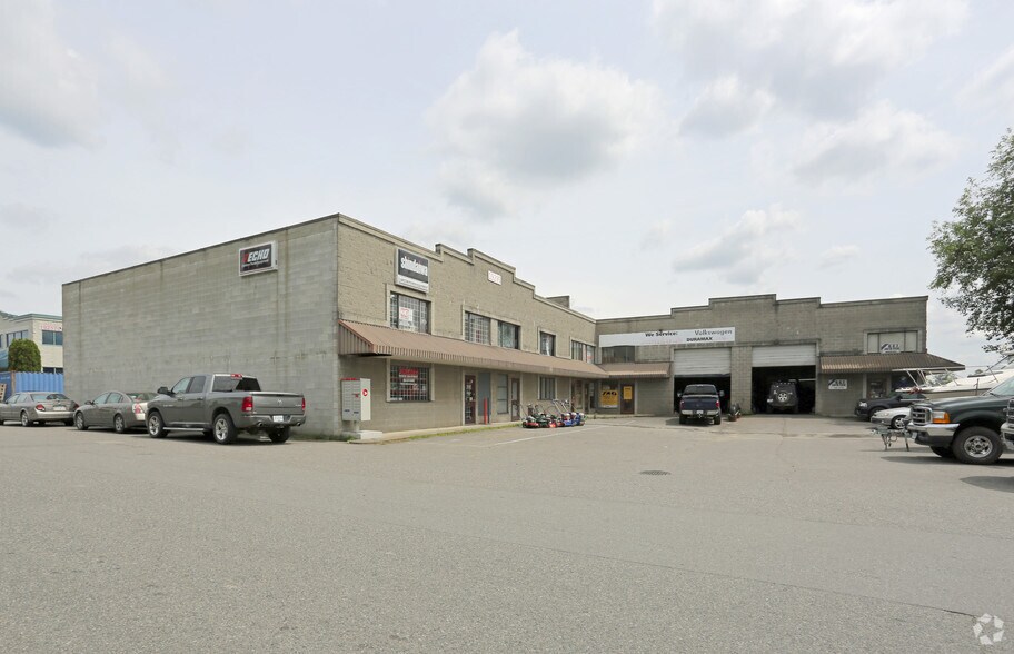 More Photos Of 19295 Enterprise Way, Surrey Service For Lease
