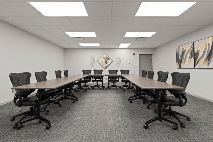 More Photos Of 600 Boulevard S, Huntsville Coworking Space