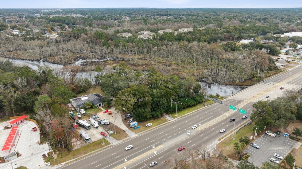 More Photos Of 8463 Beach Blvd, Jacksonville Freestanding For Lease