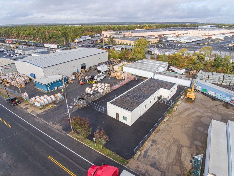 More Photos Of 141 Pine Aire Dr, Bay Shore Storefront Retail Office For Sale