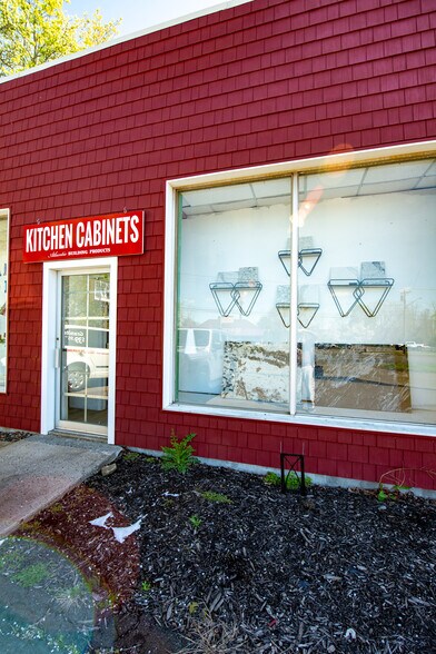 More Photos Of 635 W Main St, Branford Storefront Retail Office For Sale