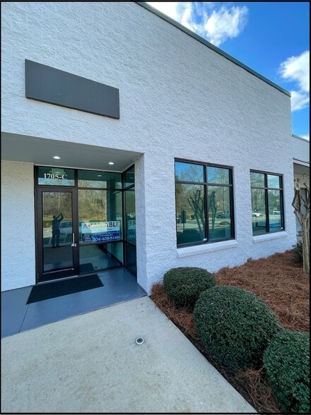 More Photos Of 1705 Orr Industrial Ct, Charlotte Industrial For Lease