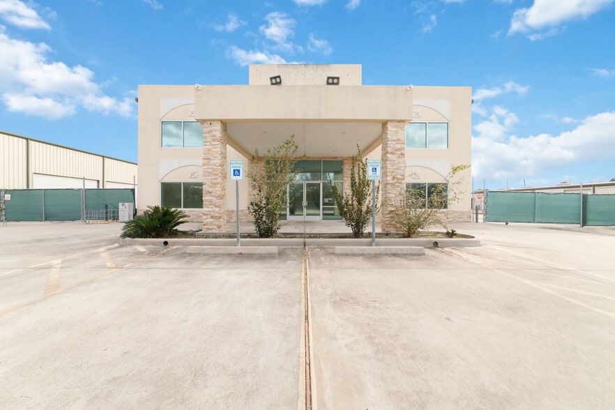 Primary Photo Of 6631 N Sam Houston Pky W, Houston Warehouse For Sale