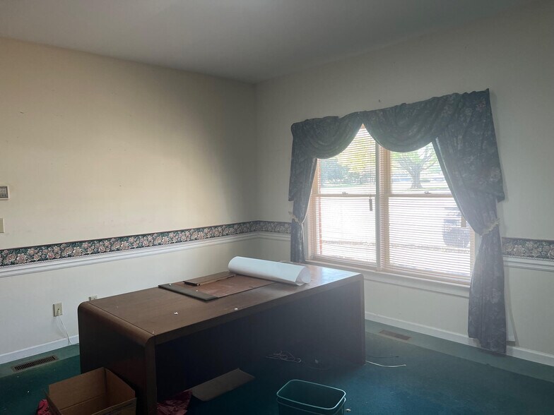 More Photos Of 1075 Cornwall drive dr, Madison Office For Sale