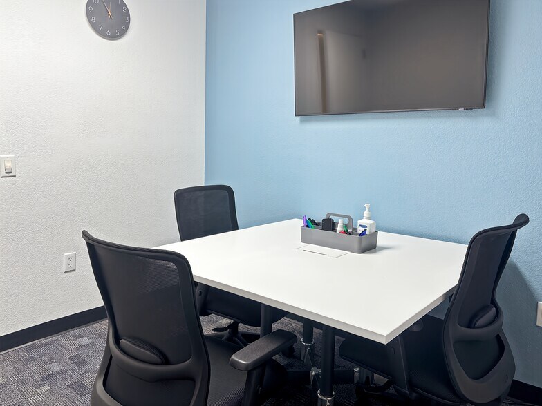 More Photos Of 6301 Mountain Vista St, Henderson Coworking Space