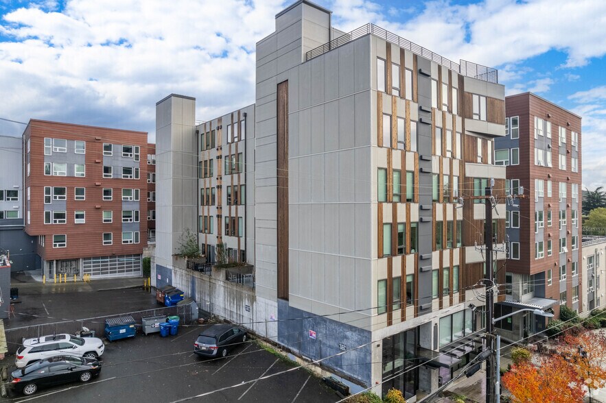 More Photos Of 3046 17th Ave W, Seattle Apartments For Lease