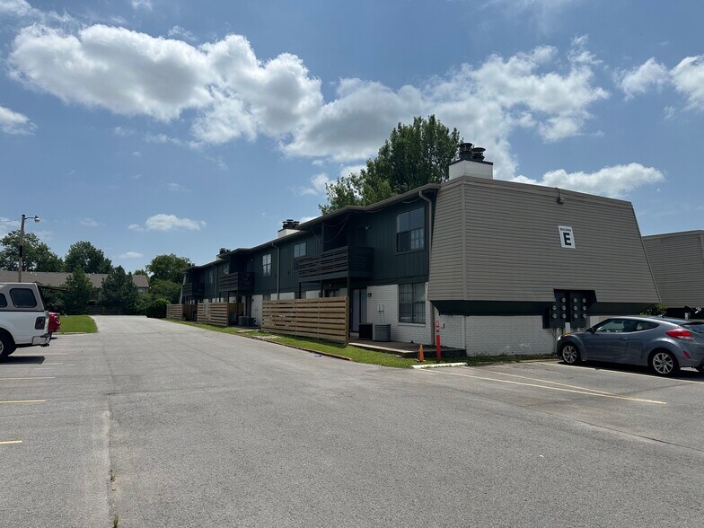 Primary Photo Of 1701 S West End St, Springdale Apartments For Sale
