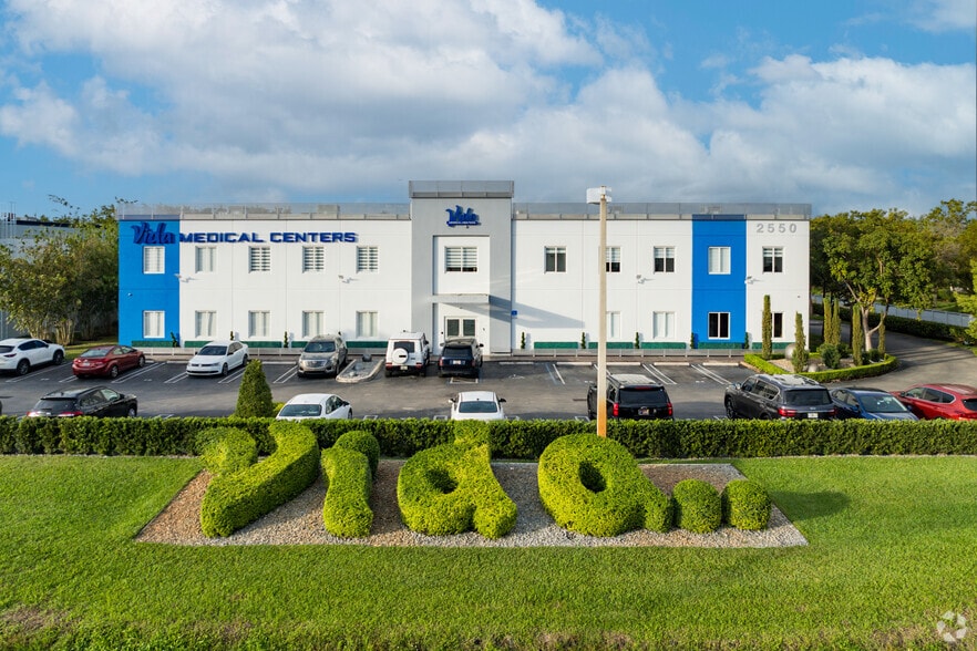 Primary Photo Of 2550 NW 100th Ave, Doral Office Residential For Lease