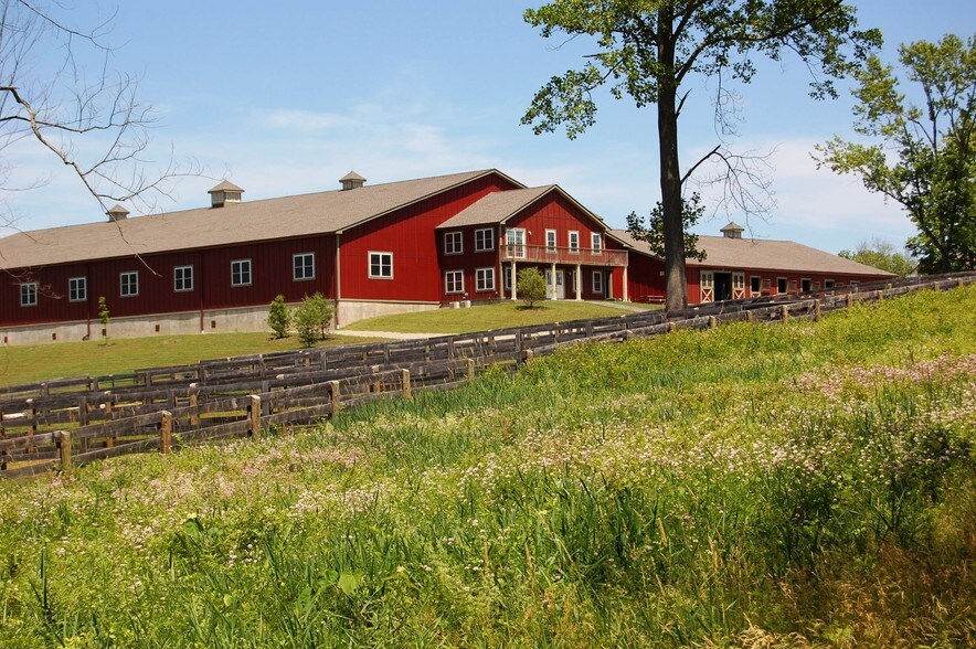 More Photos Of 199 Starr Ridge Rd, Brewster Village Horse Stables For Sale