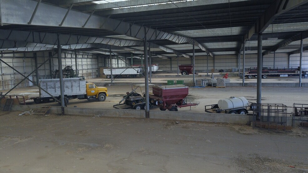 More Photos Of 3829 E Prospect Rd, Fort Collins Airplane Hangar For Lease