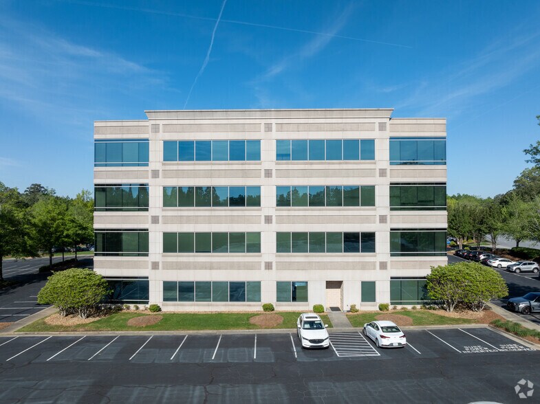 More Photos Of 925 North Point Pky, Alpharetta Coworking Space