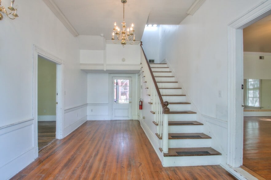 More Photos Of 5294 Main St, Spring Hill Office Residential For Sale