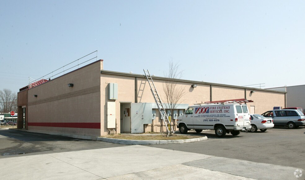 More Photos Of 8215 Hampton Blvd, Norfolk Unknown For Lease