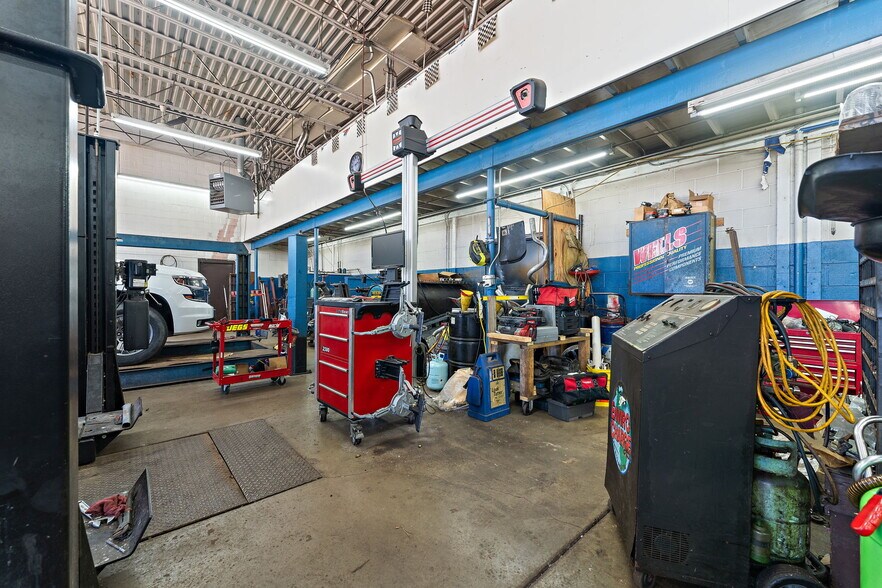 More Photos Of 5843 Us-6, Portage Auto Repair For Sale