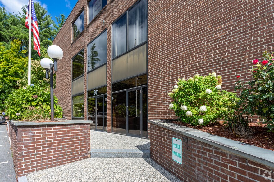 More Photos Of 201 Great Rd, Acton Office For Lease