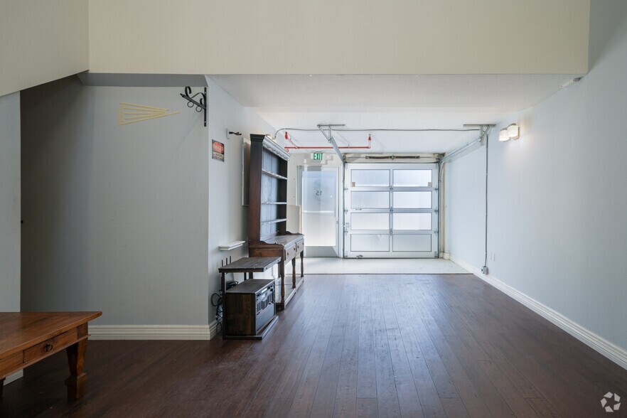 More Photos Of 1940 Union St, Oakland Warehouse For Lease