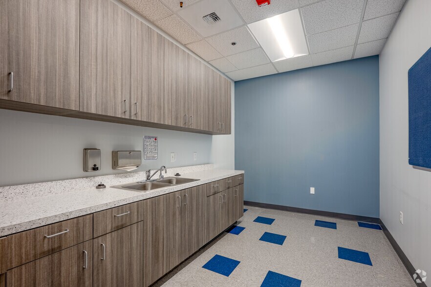 More Photos Of 2101 Arena Blvd, Sacramento Office For Lease