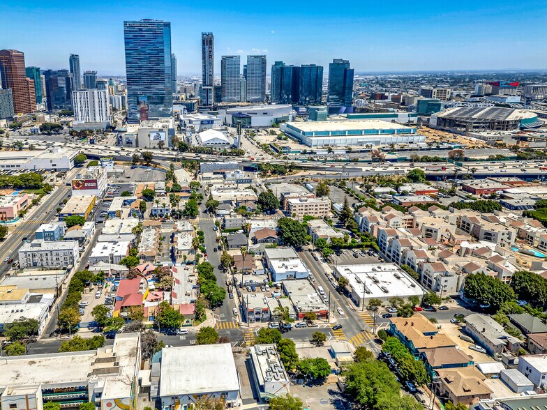 More Photos Of 1419-1421 1/2 W 11th St, Los Angeles Apartments For Sale