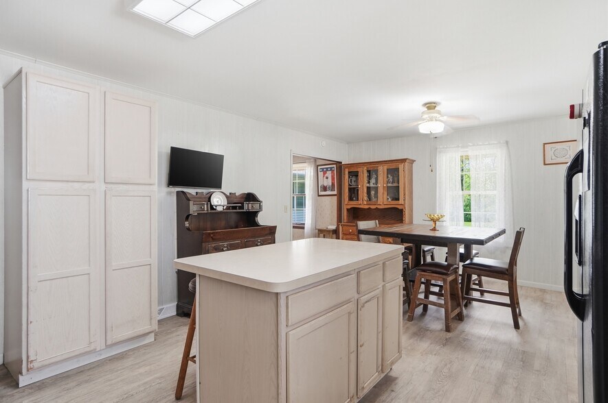 More Photos Of 2996 Millville Shandon Rd, Hamilton Specialty For Sale