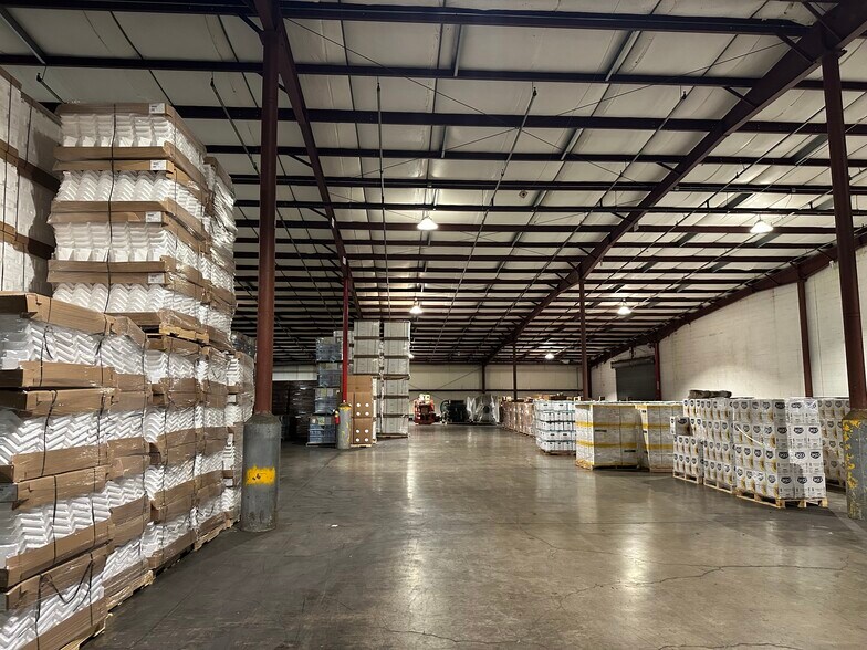 More Photos Of 1507 S Olive St, South Bend Warehouse For Lease