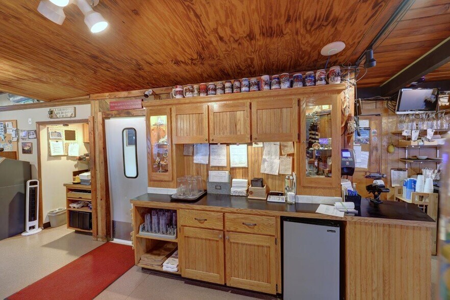 More Photos Of 996 Pacific Dr, Hammond Restaurant For Sale