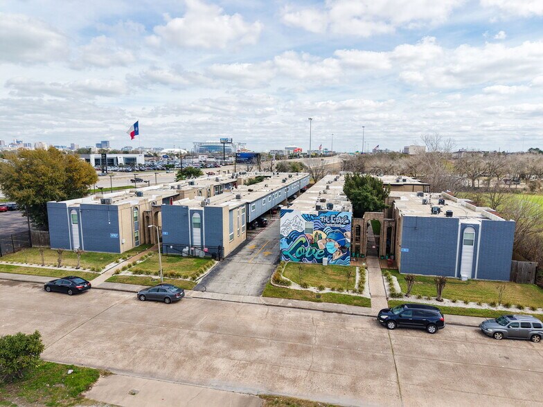 More Photos Of 9707 Timberside Dr, Houston Apartments For Sale