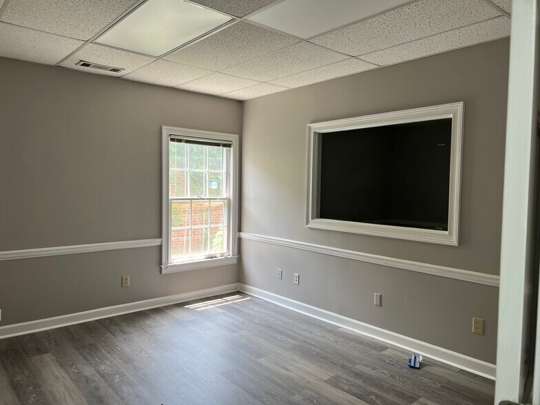 More Photos Of 4047 Holcomb Bridge Rd, Peachtree Corners Loft Creative Space For Lease
