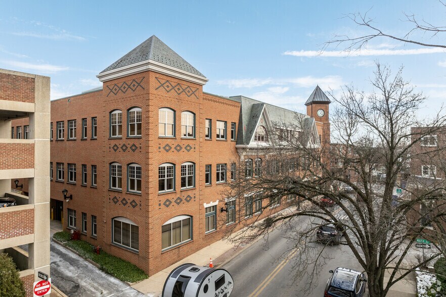 More Photos Of 101 E State St, Kennett Square Office For Lease