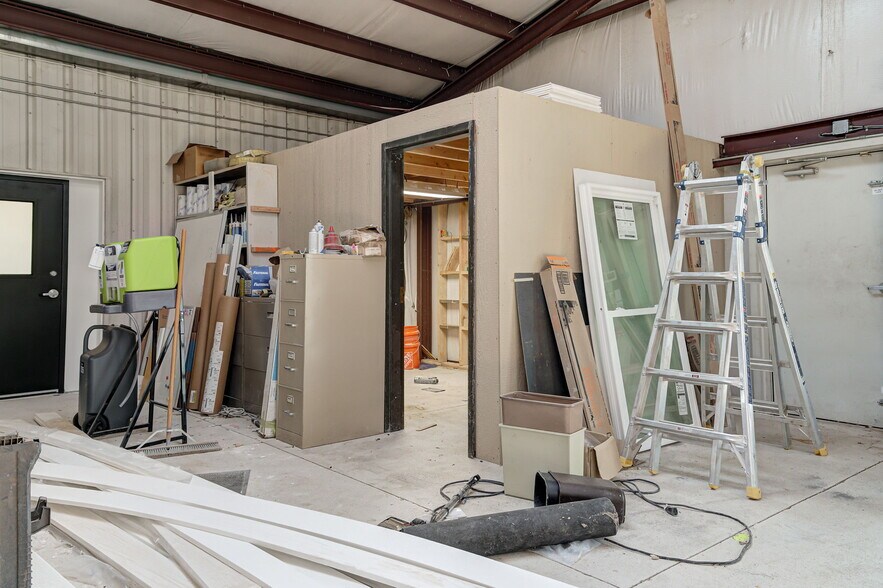 More Photos Of 501 E Britton Rd, Oklahoma City Auto Dealership For Lease