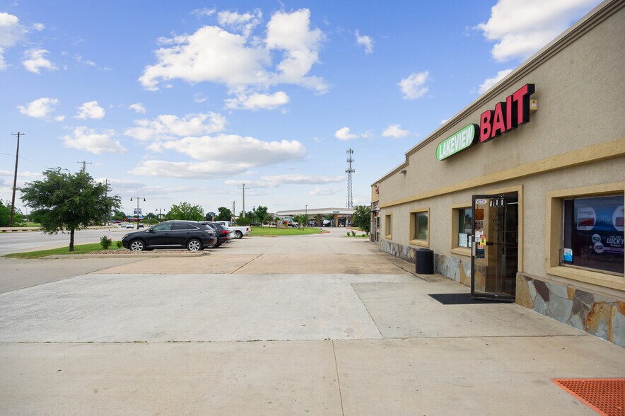 More Photos Of 1104 W Eldorado Pky, Little Elm Storefront For Sale
